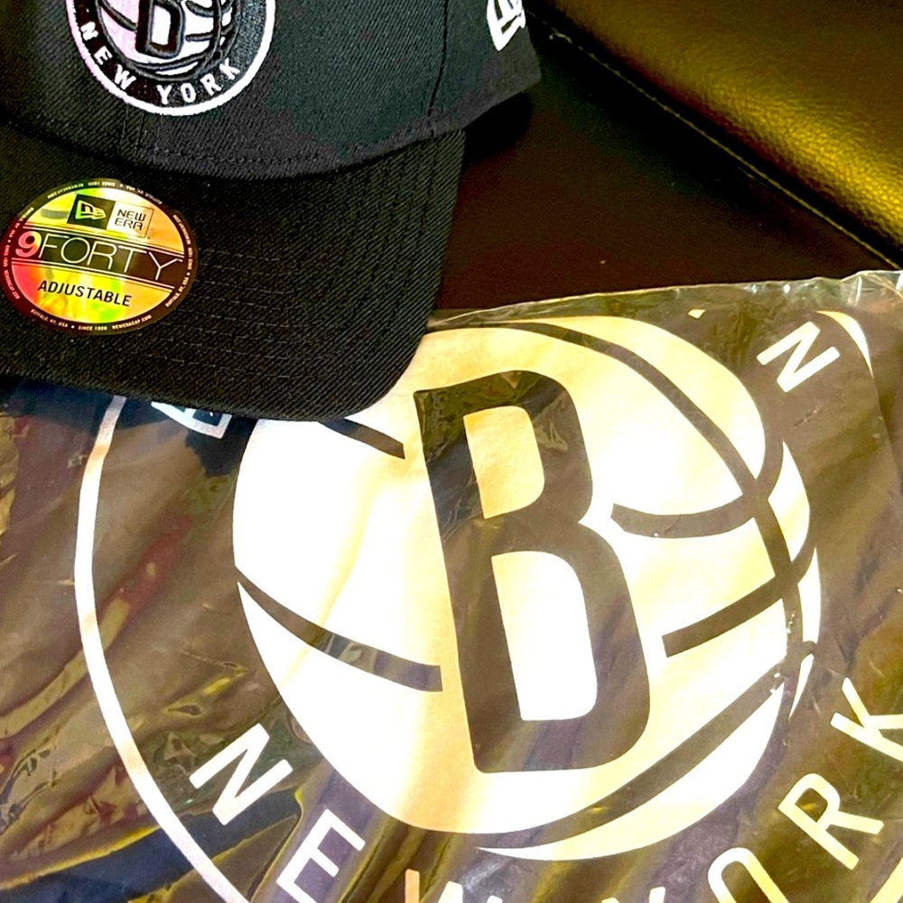 🆕 Brooklyn Nets - JAMES HARDEN cap and XL T-shirt.